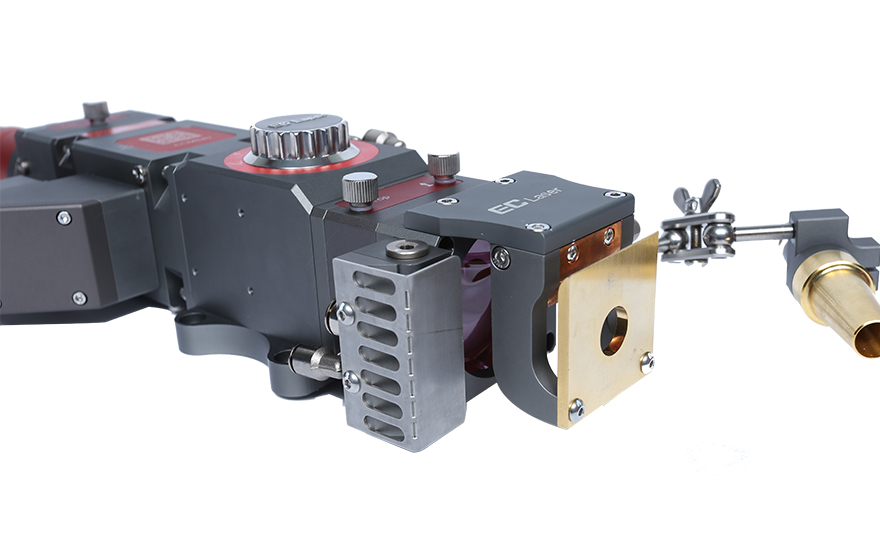 汽車輕量化,激光焊接頭技術功不可沒